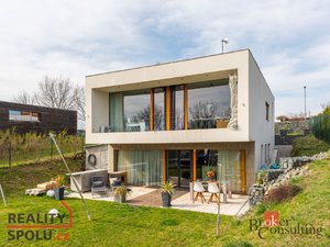 Prodej rodinného domu 184 m² Zlončice