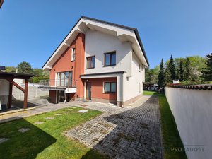 Prodej rodinného domu 280 m² Loděnice