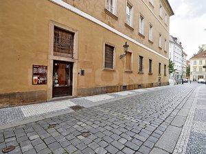 Pronájem obchodu 498 m² Praha