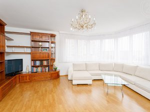 Pronájem bytu 4+1 136 m² Praha