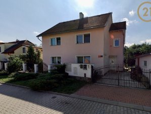 Pronájem bytu 2+1 90 m² Praha