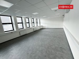 Pronájem kanceláře 100 m² Zlín