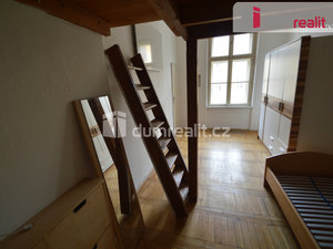 Pronájem bytu 1+1 40 m² Praha