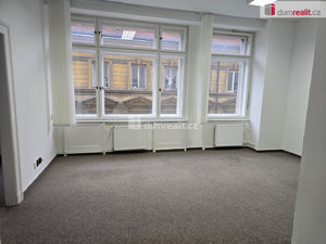 Pronájem kanceláře 35 m² Praha