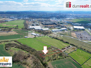Prodej komerčního pozemku 1632 m² Úsilné