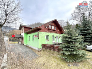 Prodej rodinného domu 400 m² Desná