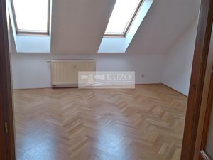 Pronájem bytu 3+1 85 m² Praha
