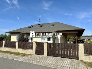 Prodej rodinného domu 186 m² Drozdov