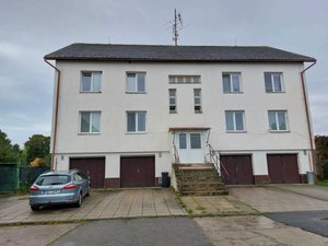 Prodej bytu 1+1 57 m² Hracholusky