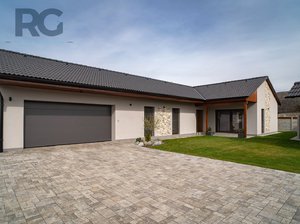 Prodej rodinného domu 229 m² Rakovice