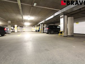 Pronájem parkovacího místa 17 m² Brno