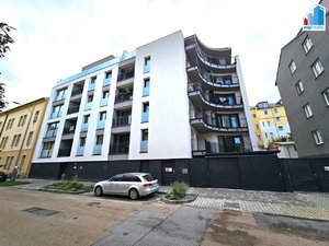 Pronájem parkovacího místa 15 m² Plzeň