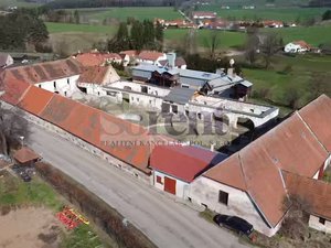 Prodej zemědělské usedlosti 2600 m² Křemže