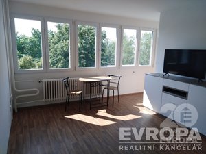 Pronájem bytu 1+1 28 m² Hradec Králové
