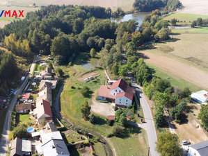 Prodej historického objektu 850 m² Kundratice