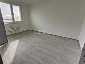 Pronájem bytu 2+1 48 m² Hrušovany u Brna