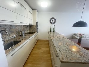 Pronájem bytu 4+kk 91 m² Praha