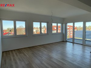Prodej bytu 3+kk 99 m² Říčany