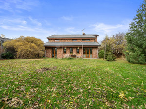 Prodej rodinného domu 276 m² Jesenice