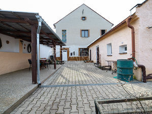 Prodej rodinného domu 300 m² Dolní Beřkovice