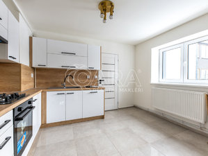 Prodej bytu 3+1 90 m² Ostrava