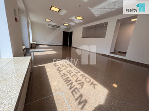 Pronájem obchodu 57 m² Karlovy Vary