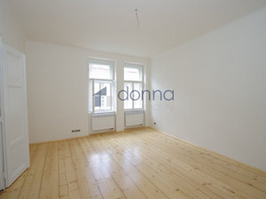 Pronájem bytu 3+kk 107 m² Praha