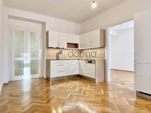 Pronájem bytu 3+1 95 m² Praha