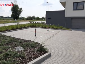 Pronájem parkovacího místa 15 m² Slavkov u Brna