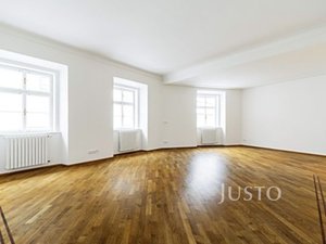 Pronájem bytu 4+1 174 m² Praha