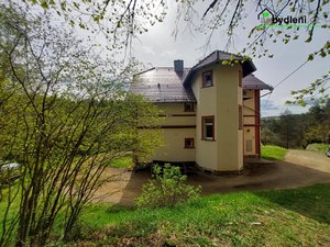 Pronájem rodinného domu 360 m² Svojšín