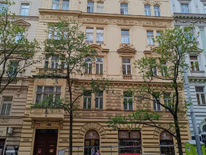 Pronájem bytu 4+1 111 m² Praha