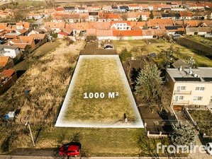 Prodej stavební parcely 1000 m² Těšany