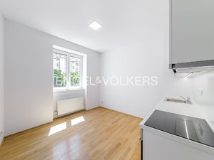 Pronájem bytu 2+1 65 m² Praha