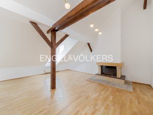 Pronájem bytu 4+1 165 m² Praha