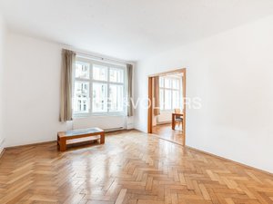 Pronájem bytu 2+1 80 m² Praha