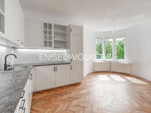 Pronájem bytu 3+kk 95 m² Praha