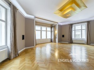 Pronájem bytu 4+1 220 m² Praha