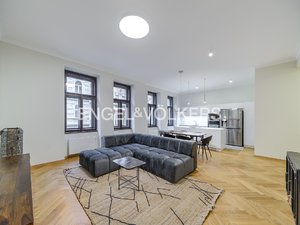 Pronájem bytu 3+kk 90 m² Praha