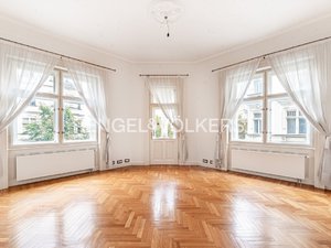 Pronájem bytu 2+1 92 m² Praha