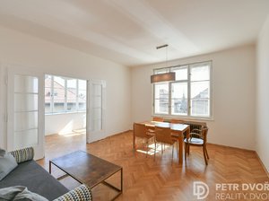 Pronájem bytu 4+1 137 m² Praha