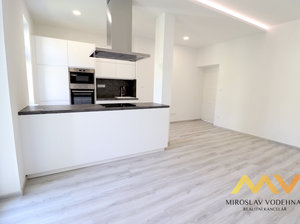 Pronájem bytu 3+kk 83 m² Hradec Králové