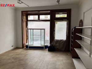 Pronájem obchodu 92 m² Karlovy Vary