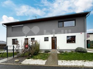 Prodej rodinného domu 100 m² Šestajovice