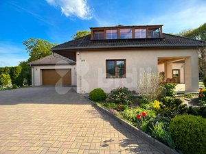 Prodej rodinného domu 280 m² Černovice