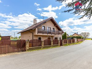 Prodej rodinného domu 176 m² Zlatníky-Hodkovice