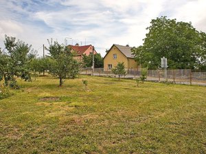 Prodej stavební parcely 870 m² Horní Kozolupy