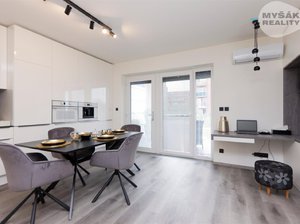 Prodej bytu 1+kk, garsoniery 126 m² Hostivice
