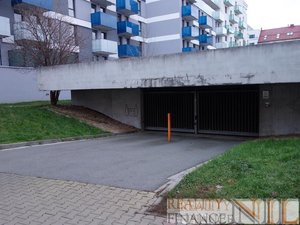 Pronájem parkovacího místa 10 m² Plzeň