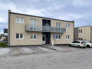 Prodej bytu 4+kk 81 m² Vochov